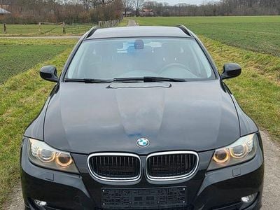 Gebraucht BMW 320 184 PS (135 kW) 2012 Schwarz Kombi