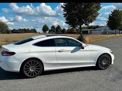 Gebraucht Mercedes C300 AMG line 245 PS (180 kW) 2016 Weiß Coupé