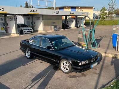 Second-hand BMW 525 Performance 192 CP (141 kW) 1990 Negru Berlinǎ