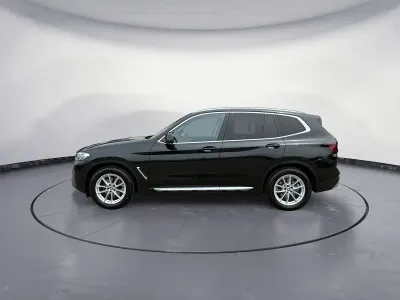 Gebraucht BMW X3 Sport Line 190 PS (139 kW) 2023 Schwarz SUV