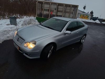 Gebraucht Mercedes C160 122 PS (89 kW) 2007 Silber Coupé