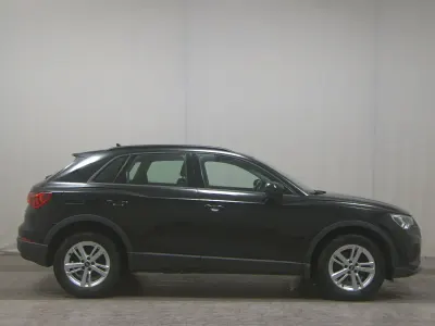 Gebraucht Audi Q3 Basis 150 PS (110 kW) 2022 Schwarz SUV