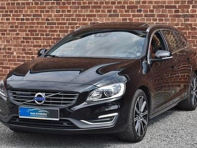 Second-hand Volvo V60 Summum 288 CP (211 kW) 2016 Negru Break