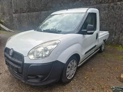 Gebraucht Fiat Doblò 105 PS (77 kW) 2013 Weiß Van / Kleinbus