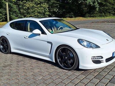 Porsche Panamera 4S