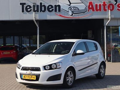 Gebraucht Chevrolet Aveo LT 86 PS (63 kW) 2012 Weiß Limousine