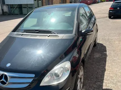 Gebraucht Mercedes B200 136 PS (100 kW) 2005 Schwarz Van / Kleinbus