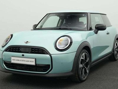 Grün Gebraucht 2024 Mini Cooper Classic Kleinwagen | 28.385 € (Etwas zu teuer)