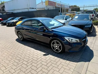 Używany Mercedes CLA220 Urban 177 KM (130 kW) 2017 Niebieski Sedan/Limuzyna