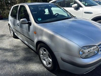 Second-hand VW Golf III Comfortline 101 CP (74 kW) 1998 Argintiu Berlinǎ