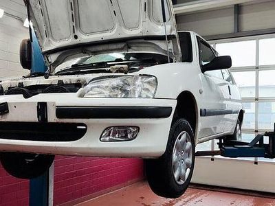 Peugeot 106
