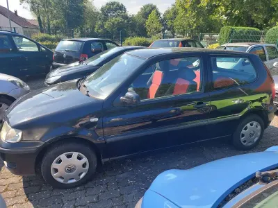 Gebraucht VW Polo Trendline 60 PS (44 kW) 2000 Schwarz Limousine