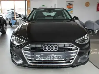 Używany Audi A4 Advanced 163 KM (119 kW) 2023 Czarny Kombi
