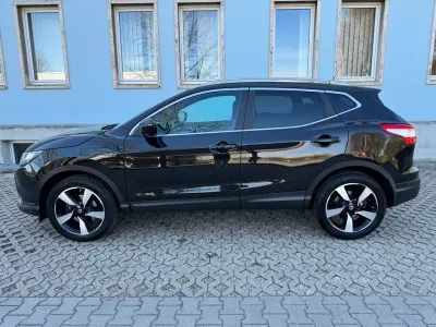 Gebraucht Nissan Qashqai Tekna+ 116 PS (85 kW) 2017 Schwarz SUV
