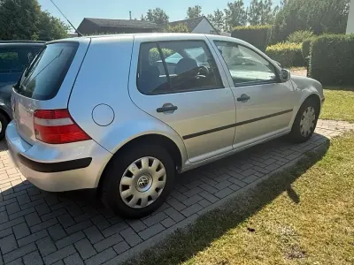 Gebraucht VW Golf IV 101 PS (74 kW) 2002 Silber Limousine