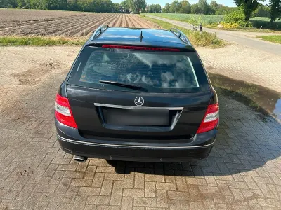 Gebraucht Mercedes C220 170 PS (125 kW) 2010 Schwarz Kombi