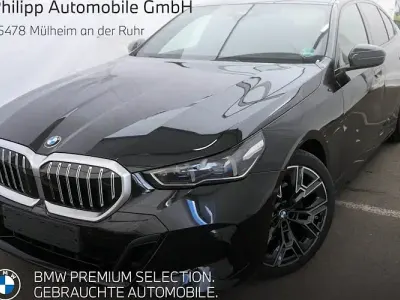 Gebraucht BMW 520 M Sport 197 PS (144 kW) 2025 Black sapphire Limousine