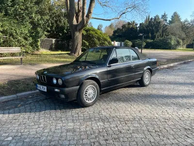 Gebraucht BMW 318 Cabriolet 113 PS (83 kW) 1990 Schwarz Cabrio