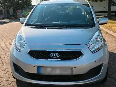 Gebraucht Kia Venga 125 PS (91 kW) 2011 Grau Kleinwagen