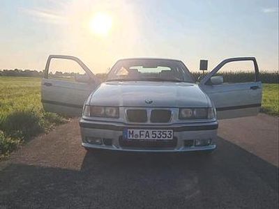 Silber Gebraucht 2000 BMW 323 M Sport Coupé | 10.000 € (Teuer)