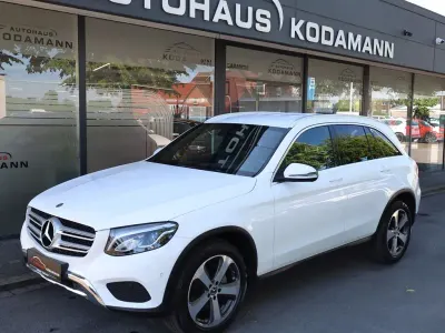 Gebraucht Mercedes GLC250 211 PS (155 kW) 2019 Polarweiss  unilack SUV