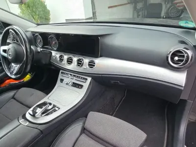 Gebraucht Mercedes E220 194 PS (142 kW) 2018 Schwarz Kombi