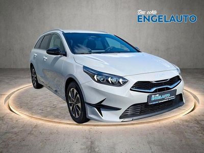 Neu Kia Ceed Sportswagon 101 PS (74 kW) 2026 Grau Kombi