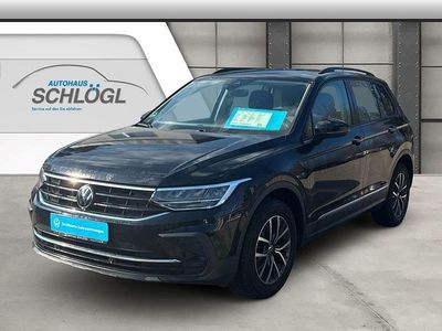Gebraucht VW Tiguan Life 150 PS (110 kW) 2022 Schwarz SUV