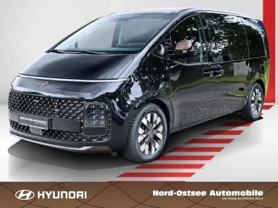 Gebraucht Hyundai Staria Signature 177 PS (130 kW) 2024 Abyss black / mic Van / Kleinbus