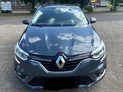 Używany Renault Mégane Experience 132 KM (97 kW) 2016 Szary Sedan/Limuzyna