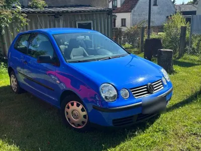 Gebraucht VW Polo Basis 64 PS (47 kW) 2002 Blau Limousine