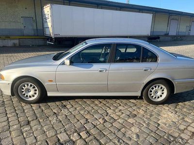 Gebraucht BMW 520 170 PS (125 kW) 2003 Silber Limousine