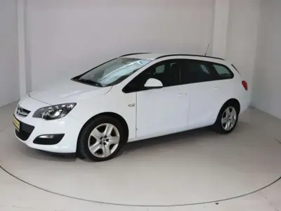 Usata Opel Astra 101 CV (74 kW) 2012 Bianco Station wagon