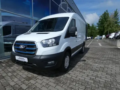 Neu Ford E-Transit Trend 135 kW (184 PS) 2026 Frostweiß Van