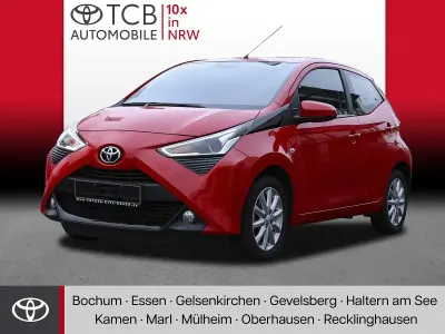 Gebraucht Toyota Aygo Basis 72 PS (52 kW) 2019 Vulcanorot Kleinwagen