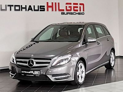 gebraucht Mercedes B180 7G-DCT*1.Hand*Navi*Bi-Xenon*Leder*SHZ*LED