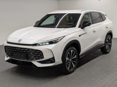 Neu MG HS Luxury 170 PS (125 kW) 2025 Pearlweissmet. SUV