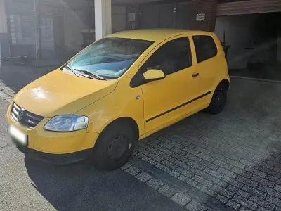 Gebraucht VW Fox 54 PS (39 kW) 2006 Gelb Kleinwagen