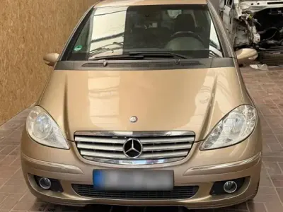 Gebraucht Mercedes A180 109 PS (80 kW) 2005 Gold Limousine
