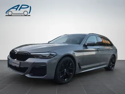 Gebraucht BMW 520 M Sport 190 PS (139 kW) 2022 Grau Limousine