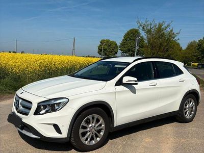 Gebraucht Mercedes GLA200 156 PS (114 kW) 2016 Weiß SUV