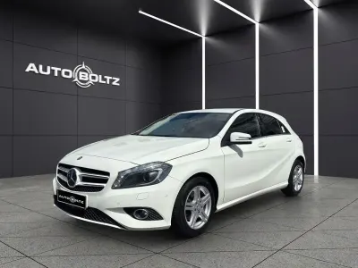 Gebraucht Mercedes A180 122 PS (89 kW) 2012 Calcitweiss  unilack Kleinwagen