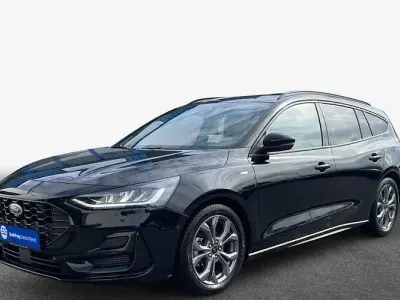 Gebraucht Ford Focus ST-Line X 115 PS (84 kW) 2025 Schwarz Kombi