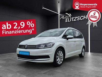 Oryxweiß perlmutteffekt Gebraucht 2024 VW Touran Move Van / Kleinbus | 33.290 € (Fairer Preis)