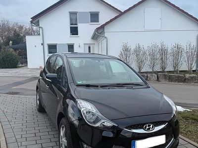 Gebraucht Hyundai ix20 90 PS (66 kW) 2012 Schwarz Kleinwagen