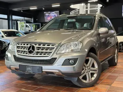 Gebraucht Mercedes ML300 Sport 190 PS (139 kW) 2010 Silber SUV