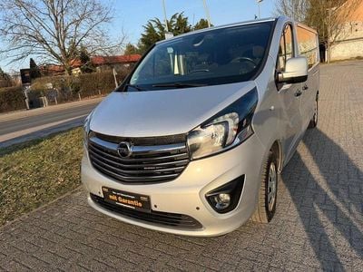 Gebraucht Opel Vivaro 145 PS (106 kW) 2018 Grau Van / Kleinbus