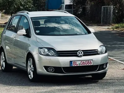 Gebraucht VW Golf Plus Cross Highline 122 PS (89 kW) 2009 Gold Limousine