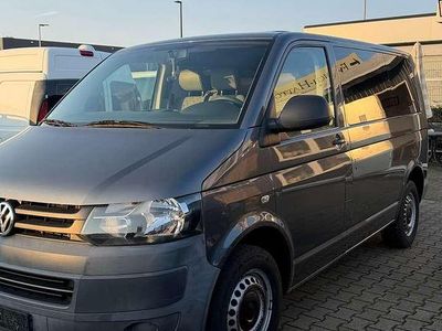 Gebraucht VW Transporter 102 PS (75 kW) 2010 Natural grey metallic Van