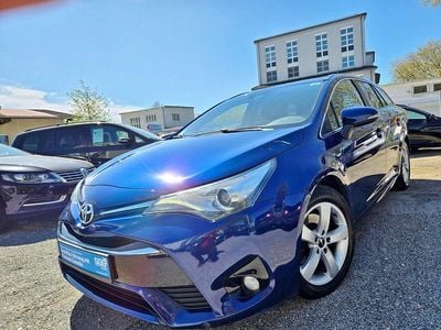Second-hand Toyota Avensis Business Edition 143 CP (105 kW) 2016 Albastru Break
